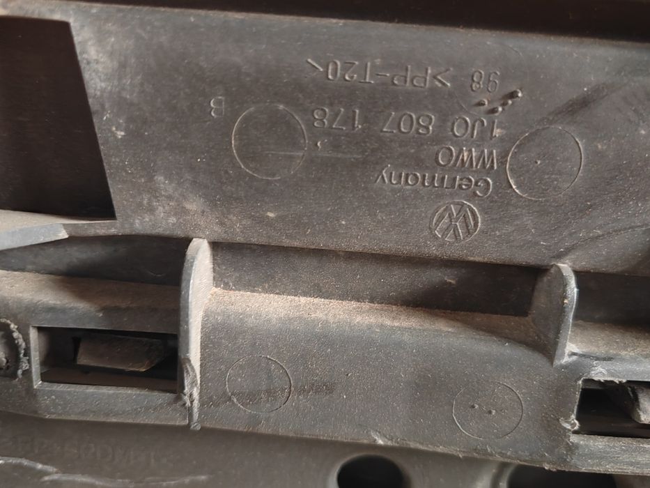 Бампер задний на  гольф 4