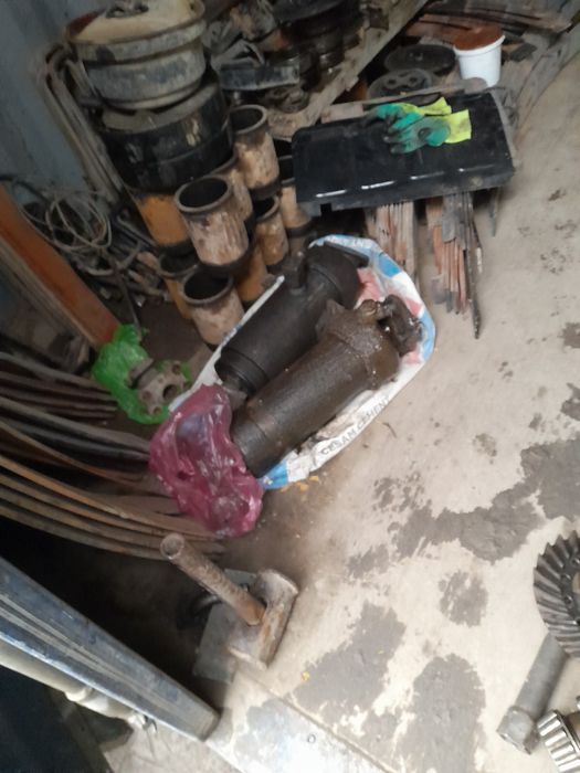 Зил запчастлар сотилади