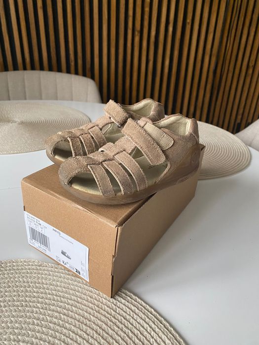 Sandale Biomecanics x Mango