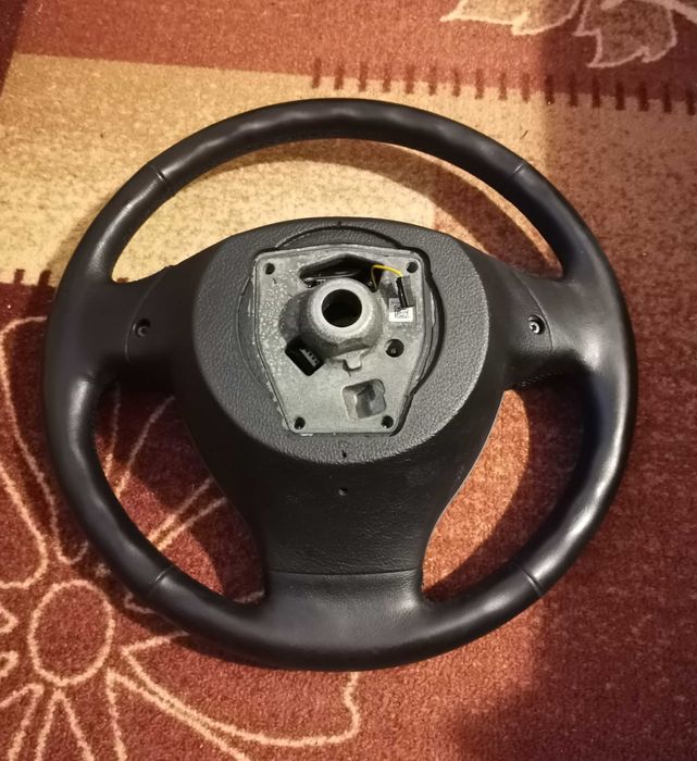 Продавам Волан с подгрев за бмв F10 F11