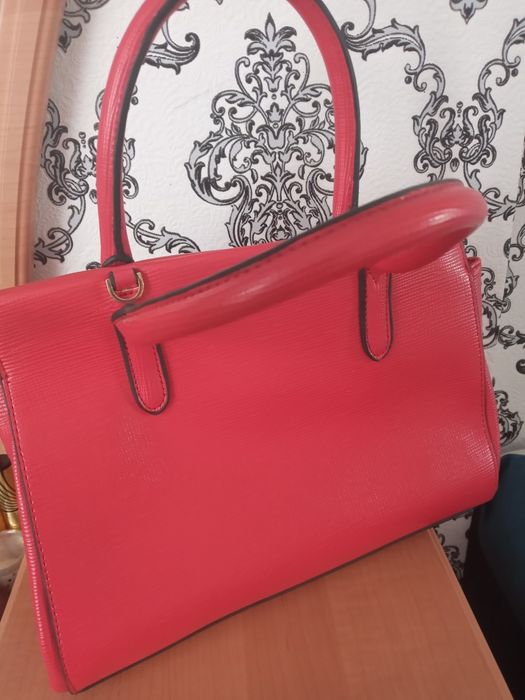 Продается сумка. Новая.