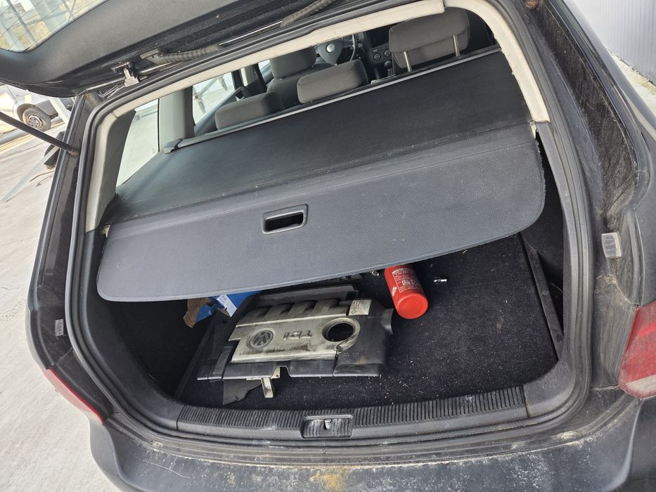 VW Golf 5 2.0 TDI (НА ЧАСТИ)