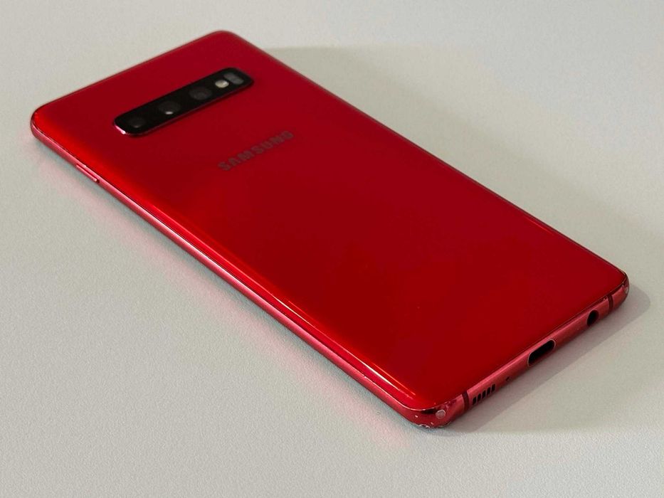 Бартер! Samsung Galaxy S10+ Plus Cardinal Red (Червен)