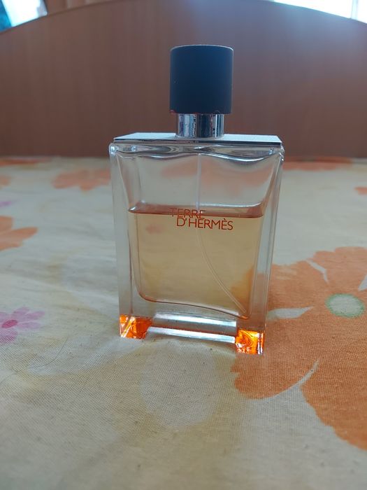 De vânzare parfum bărbătesc