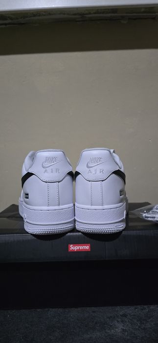 Nike Air Force 1 x Supreme