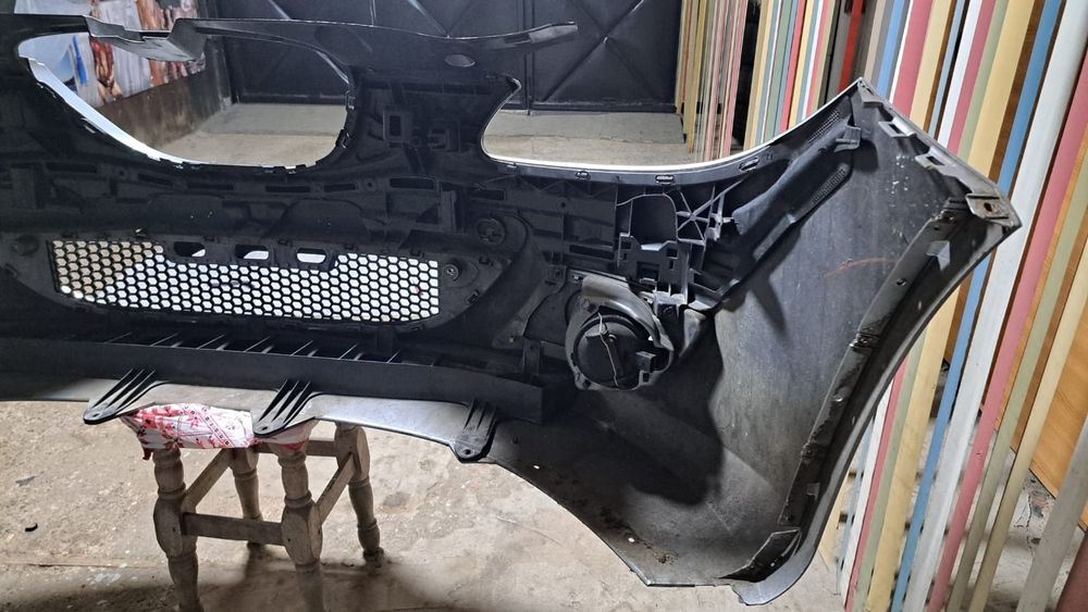 Vând bară față Seat Leon