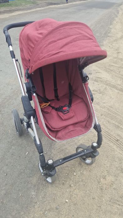 Коляска прогулочная