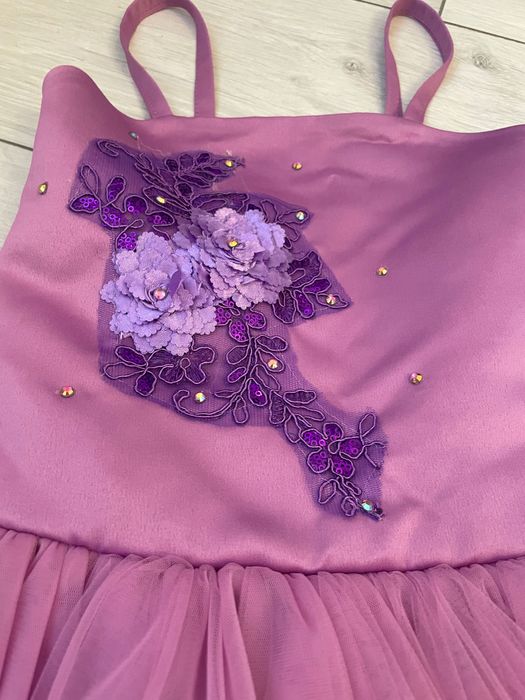 Нарядное платье для девочки