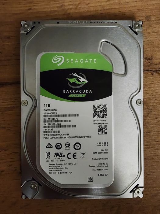 Жесткий диск Seagate BarraCuda 1TB HDD 1000ГБ