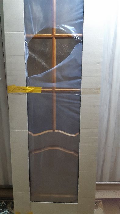 Продам межкомнатные дверные полотно.