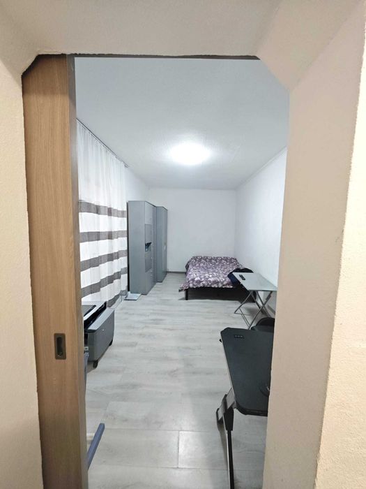 Se vinde apartament la casa