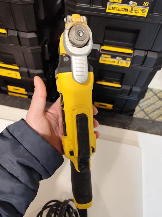 Коледна цена мултитул осцилатор Девалт DeWALT DWE315