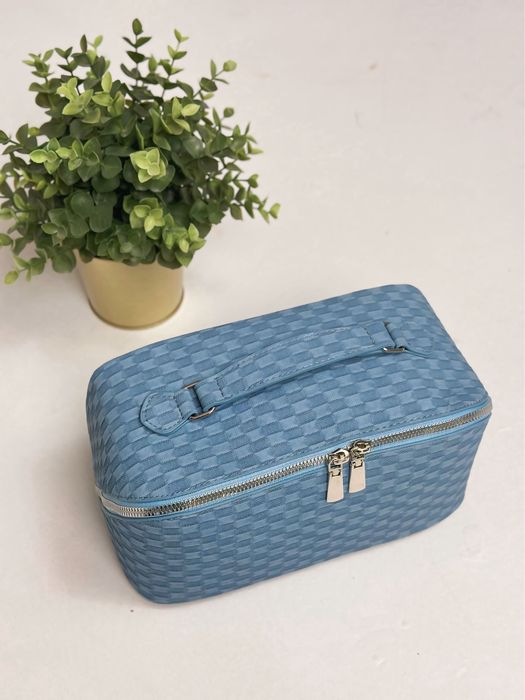 Подарок к 8 марта-косметичка