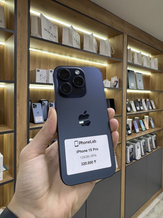 iPhone 15 Pro 128 GB / PhoneLab