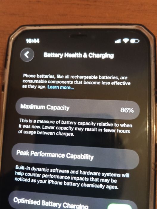 iPhone 12 64 GB с 86% Батерия