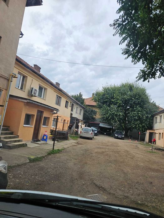 Proprietar Ap 1 camera 35mp cu garaj et1/1 str bucuresti nr.29