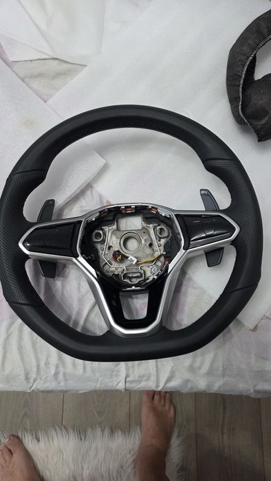 Volan VW  passat golf 8  cu incalzire  padele