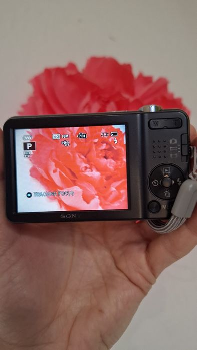 Компактен дигитален фотоапарат камера SONY Cybershot DSC-W710