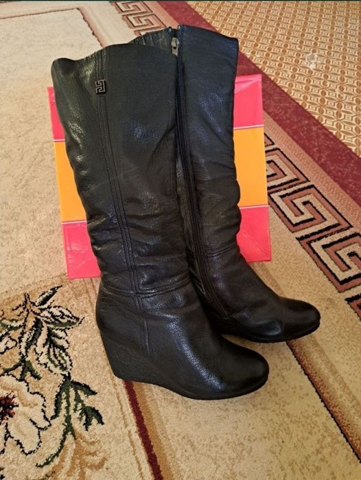 Кожаные сапоги женские Picasso