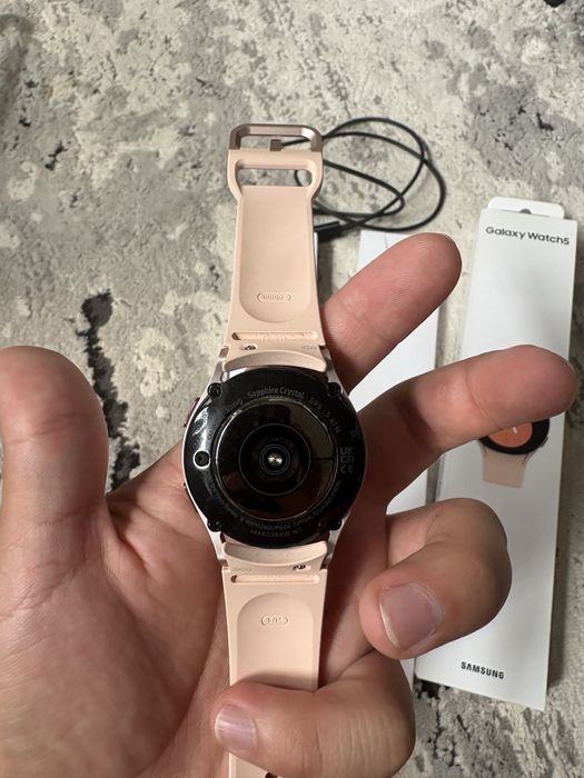 Смарт-часы Galaxy Watch5