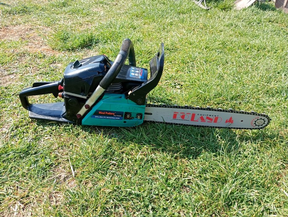 Vând Drujba Micul Pădurar In Stare De Funcționare preț 200 lei fix