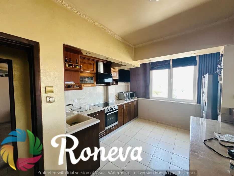 Продава се Четиристаен апартамент в Варна, Център - 100 кв.м за 2300 €/кв.м - Снимка #1