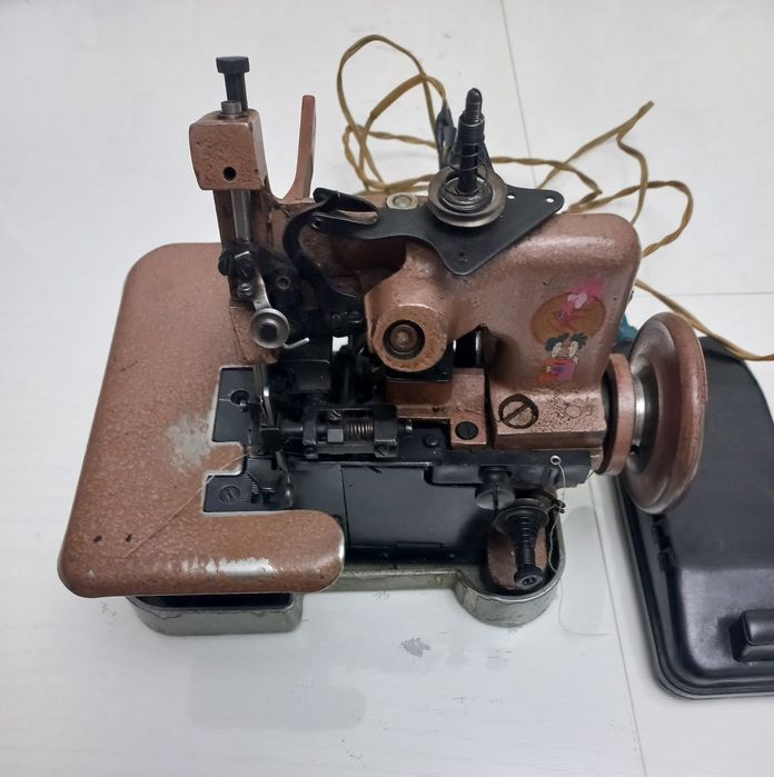 Продается оверлок