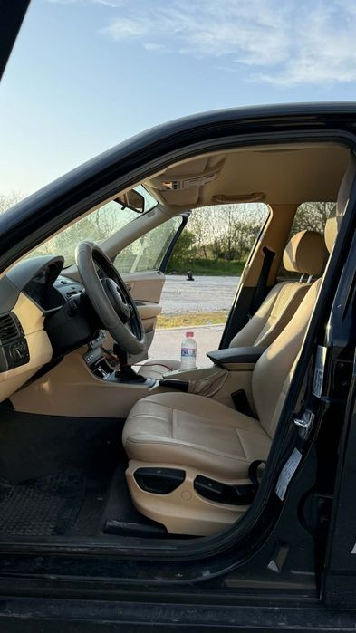 Продавам моето BMW x3 2004 година