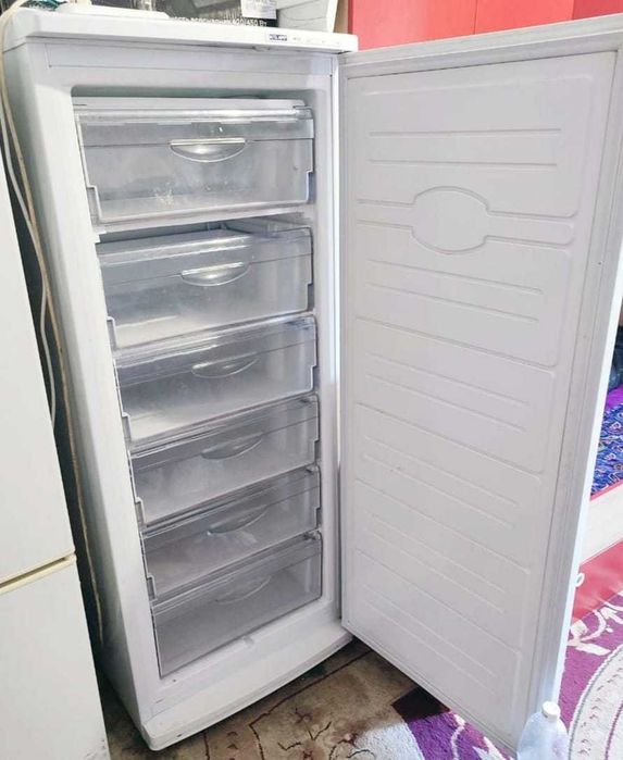 Холодильник и морозильник