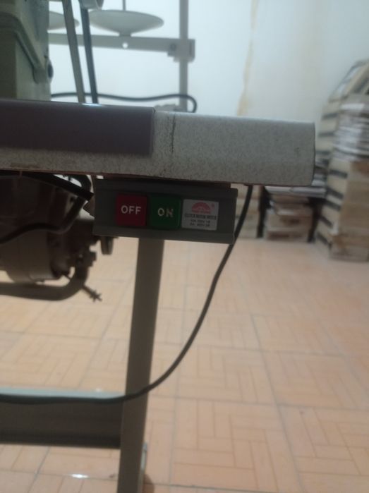 Промышленную машинку б/у