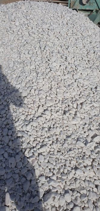 белый камен для декоратция дома