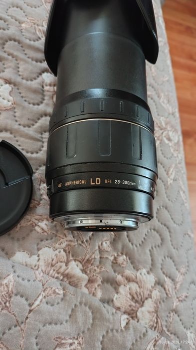 Tamron AF 28-300mm f/3.5-6.3 Aspherical LD IF Macro.