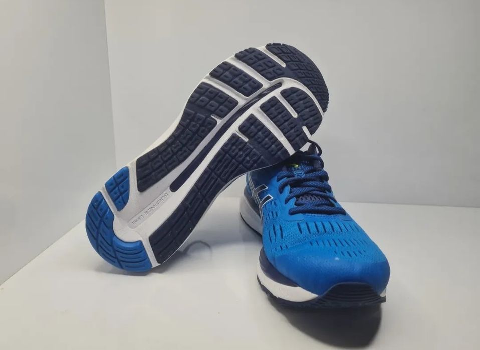 Маратонки Asics Gel Cumulus 20

Носени веднъж. Като нови.

Размер 42.5 стелка 27 см.

Цена 40 евро.