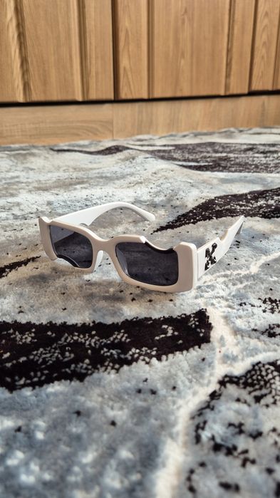 Ochelari de soare Off White Cady albi