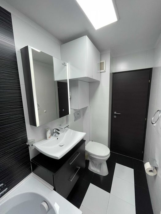 Proprietar, vând garsonieră complet amenajată și utilată, situată în zona Mall Vitan, într-un bloc anvelopat.