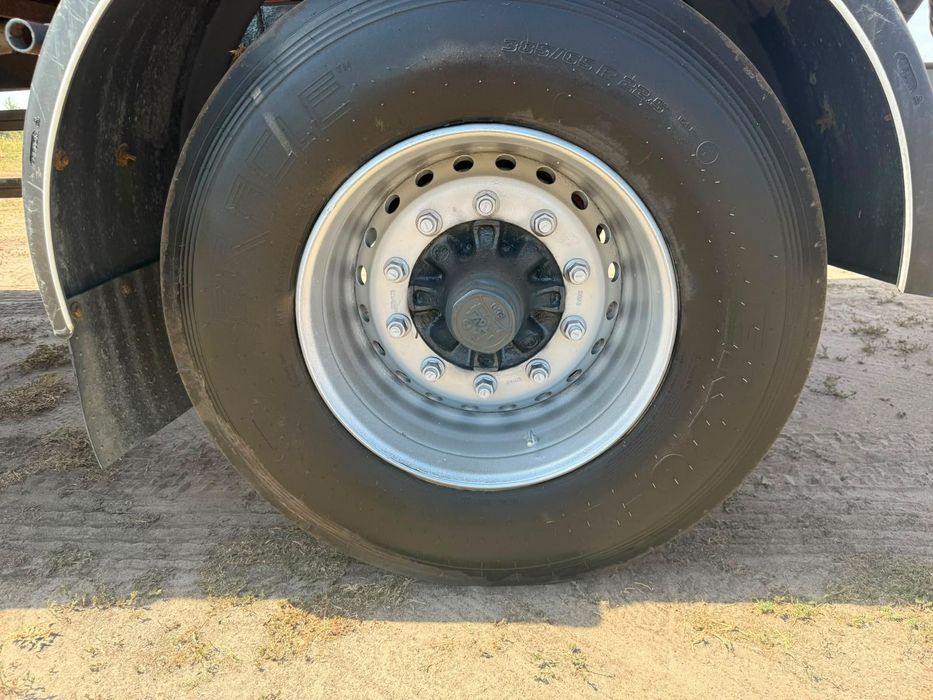 Cisternă  18100l  apă,UAN,motorină  aluminiu  pe perne pentru  agricultură