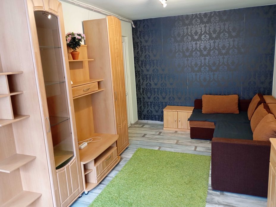 PROPRIETAR vând garsonieră-Reghin str.Salcamilor