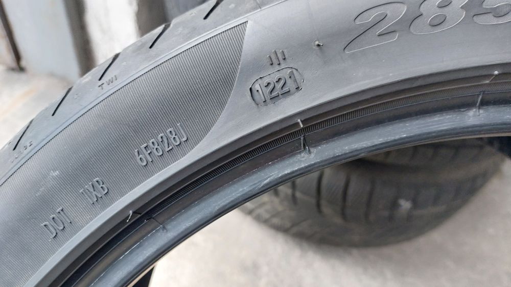 Летни гуми 285/35/20 Pirelli P Zero 2 броя