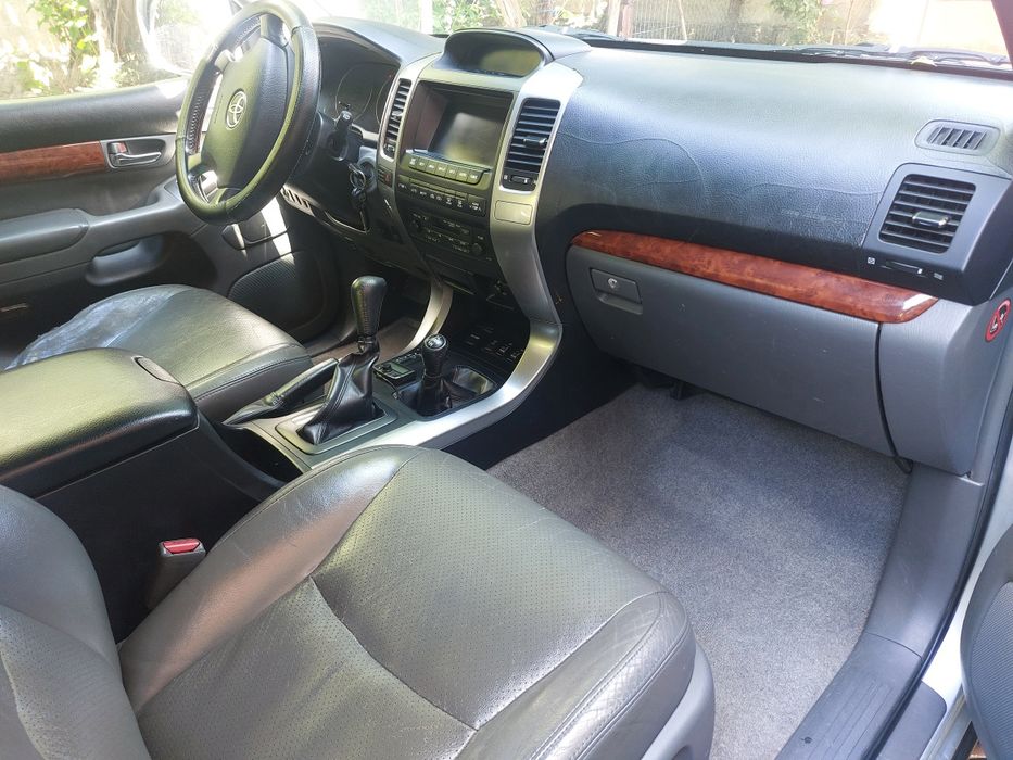 Toyota Land  Cruiser// N 1 autoutilitara //