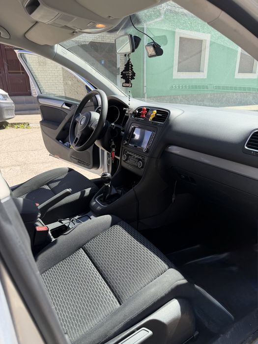 Vând Golf 6 2009 5500€