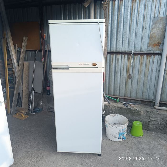 Холодильник Индезит двухкамерный