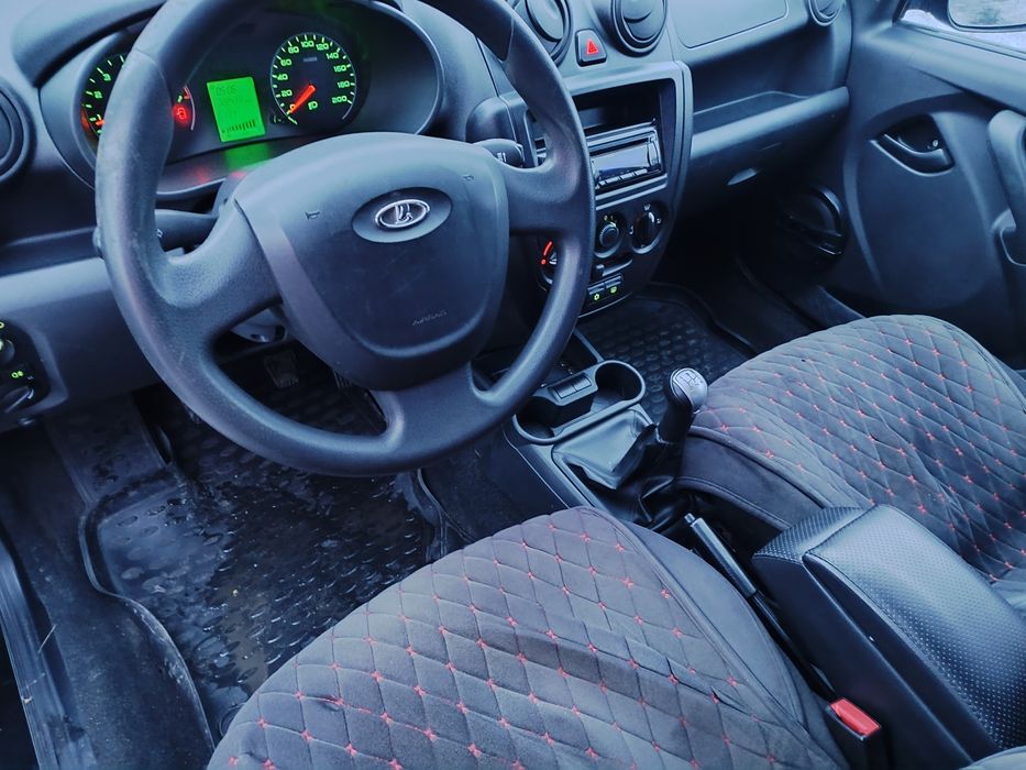 Продам Гранту 2013 год