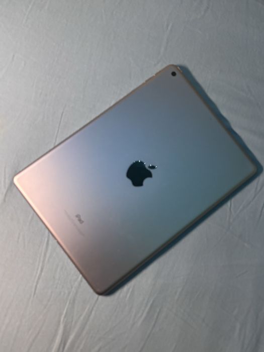 Продам ipad 6 поколения 2018 года