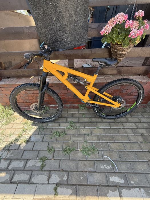 Bicicleta nox - full suspention