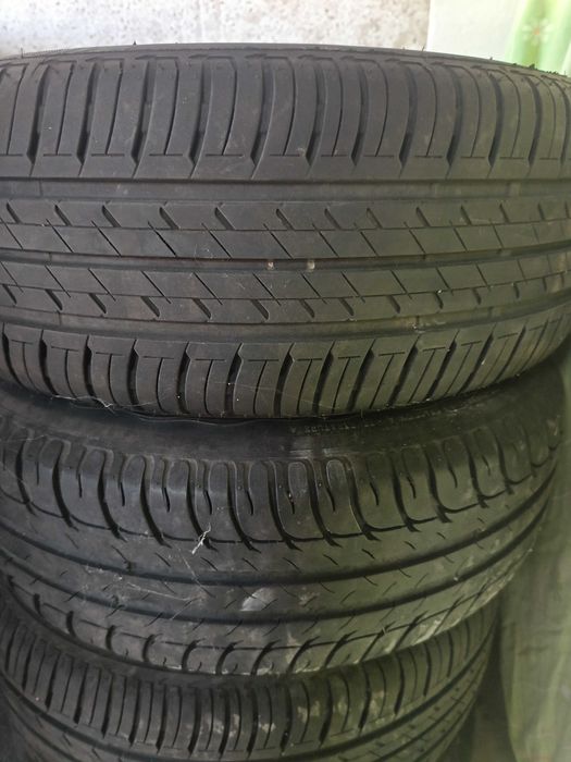 Jante auto cu anvelope de vara 195/60/15