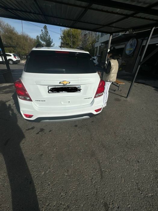 Продаю свой Трекер 1 премьер