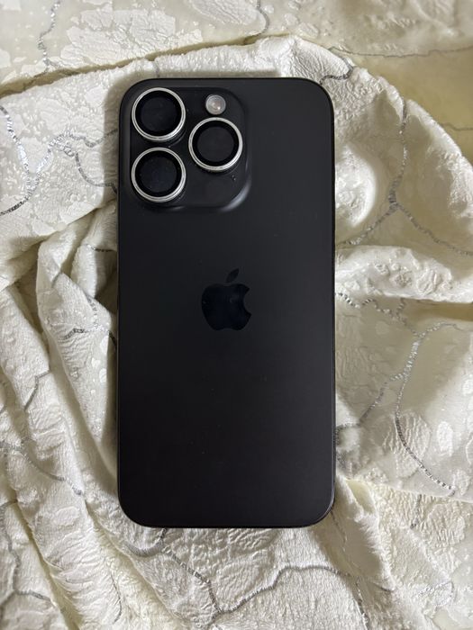 Продам iPhone 15 Pro 128 ГБ Black Titanium