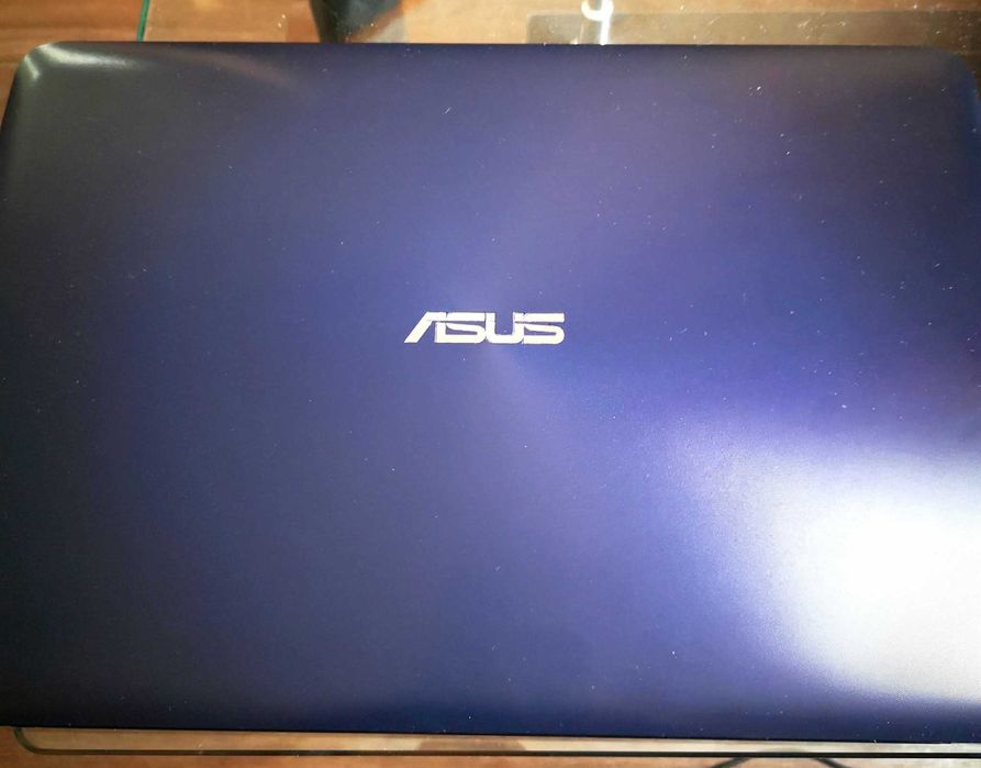 Лаптоп ASUS К 556