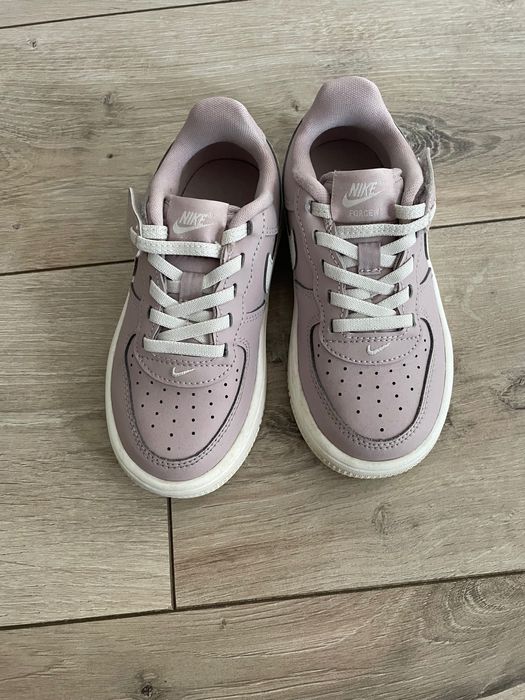 Nike маратонки момиче 28 р-р