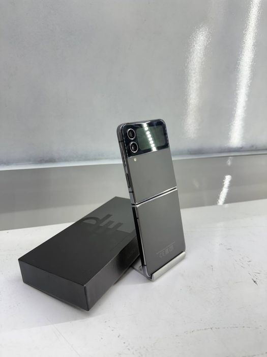 Samsung Galaxy Z Flip 4 / 256gb / ЛОМБАРД ДД / id 4436